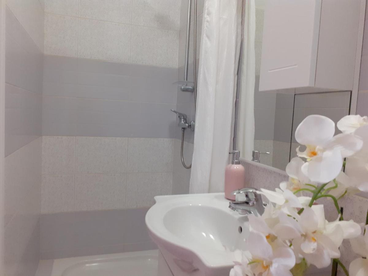 Nina Hotel Baška Voda Екстериор снимка